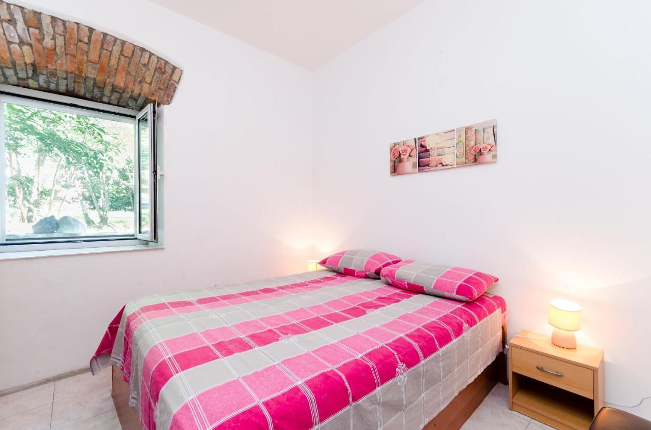 Massimo Apartma *