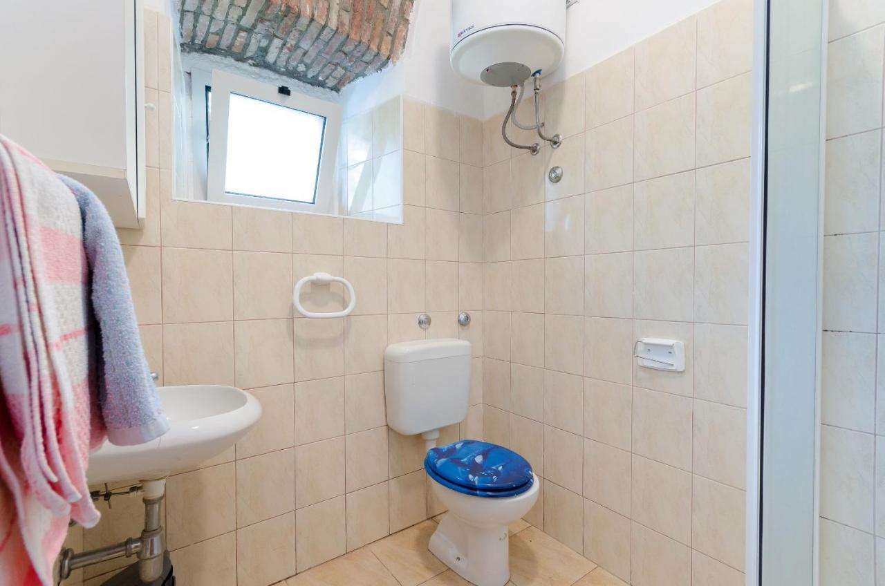 Massimo Apartma *